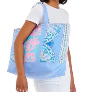 Lilly Pulitzer Mercato Tote Multi Seaside Shindig Engineered Tote